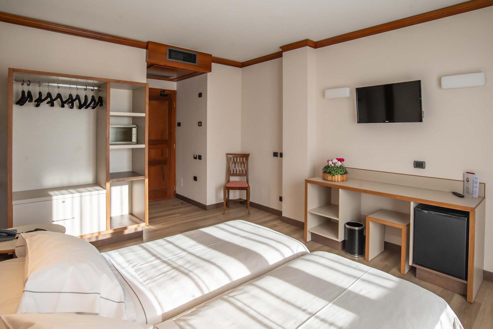 Relais Du Foyer Hotel Chatillon Room photo